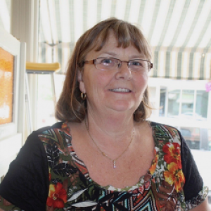 Profile photo of linda